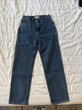 Madewell Straight Leg Jeans in Dark Blue Wash